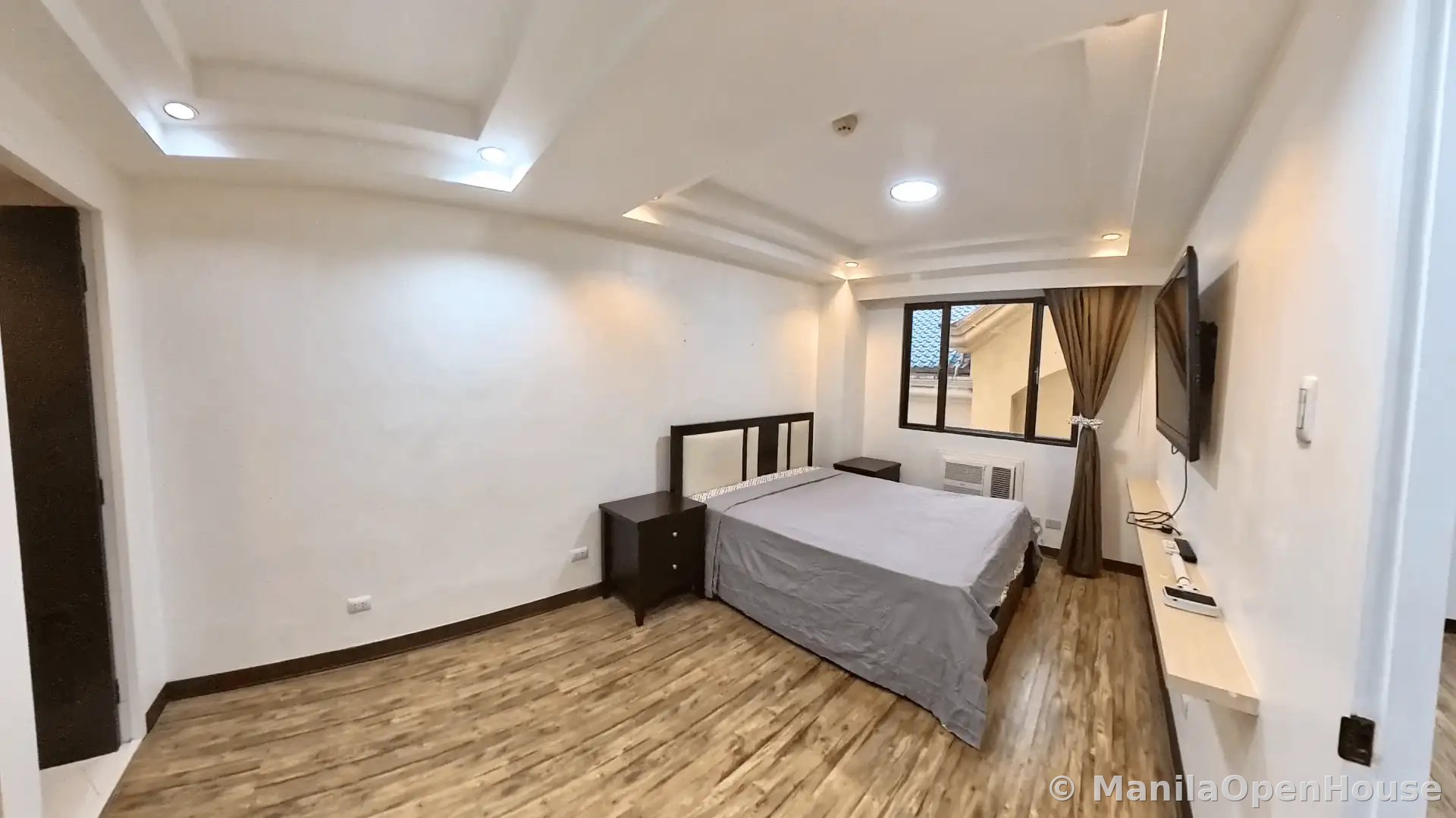 Forbeswood Heights unit master bedroom